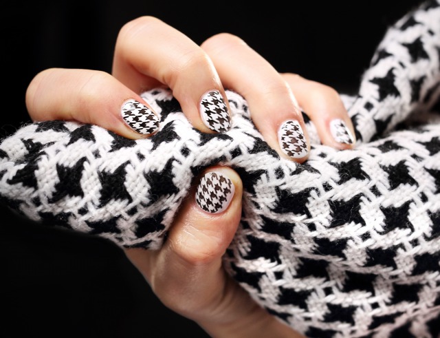 ジェルネイルの千鳥柄デザイン例