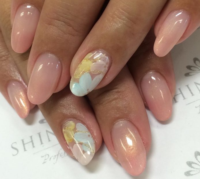 フラワーモチーフネイル