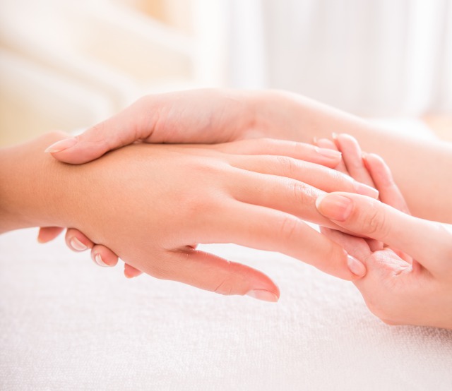 ハンド・ネイルマッサージ