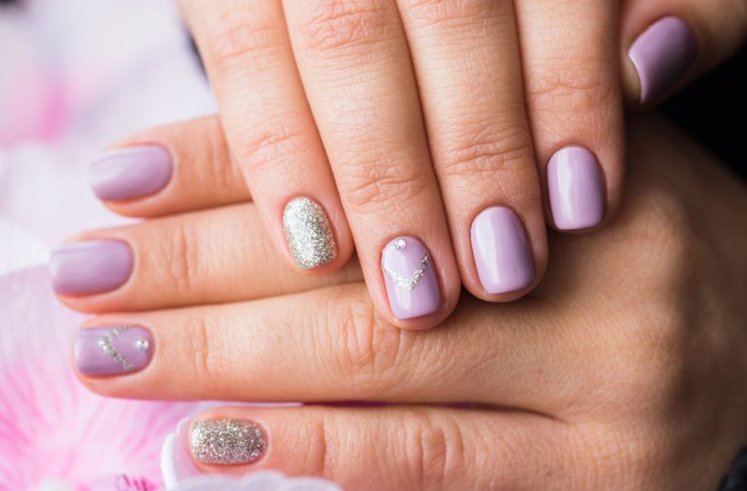 モーブピンク系ネイル