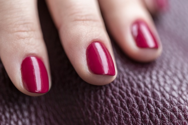 ボルドーカラーネイル