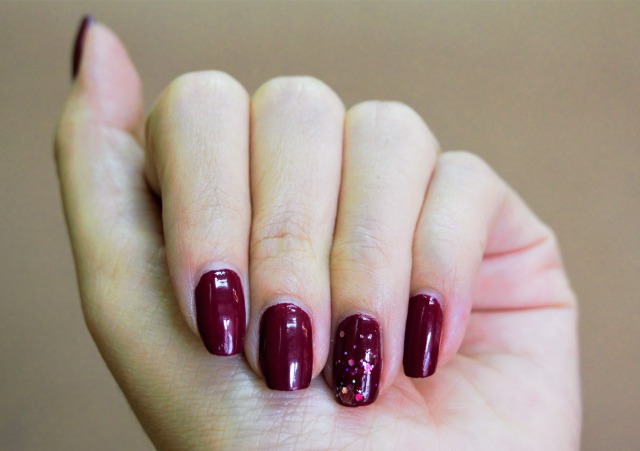 バーガンディカラーネイル