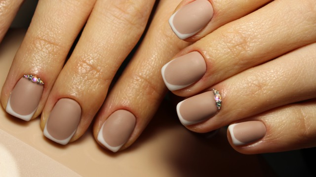 マット系フレンチネイル