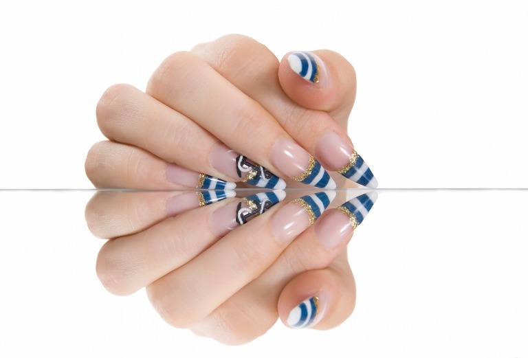 マリンモチーフのネイルデザイン