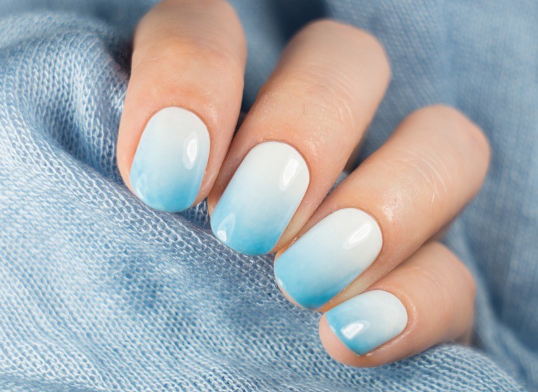 グラデーションのネイルデザイン