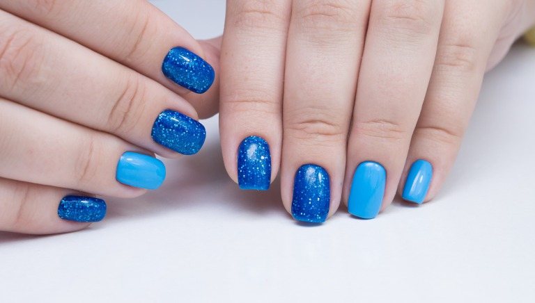 ドットのネイルデザイン1