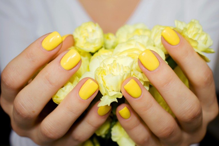 イエロー系ネイルカラー