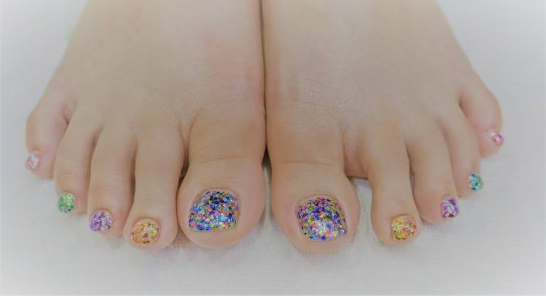 カラフルラメ系ペディキュア