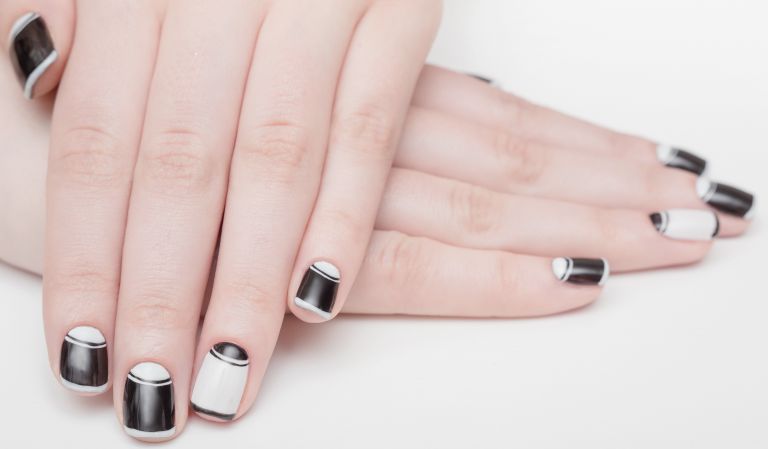 モノトーンネイル