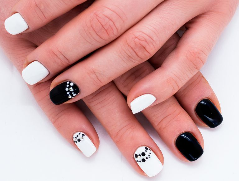 モノトーンネイル