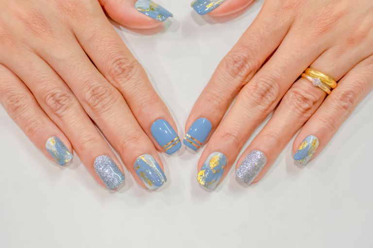 メタリックネイル 