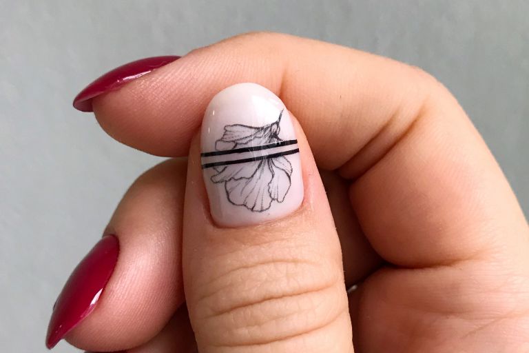 フラワーネイル