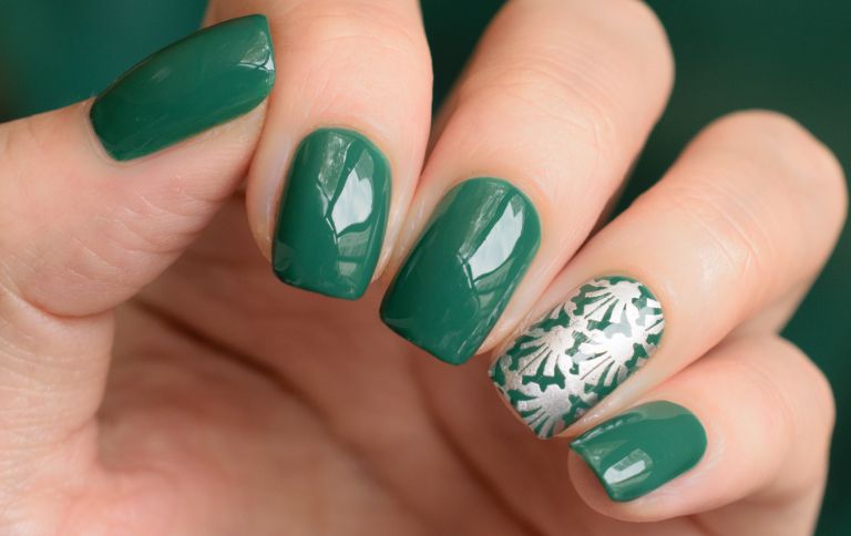 ボタニカルネイル