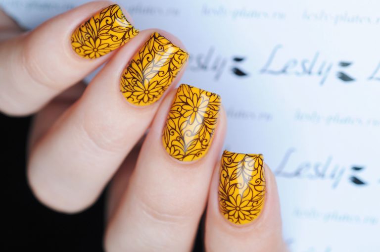 ボタニカルネイル