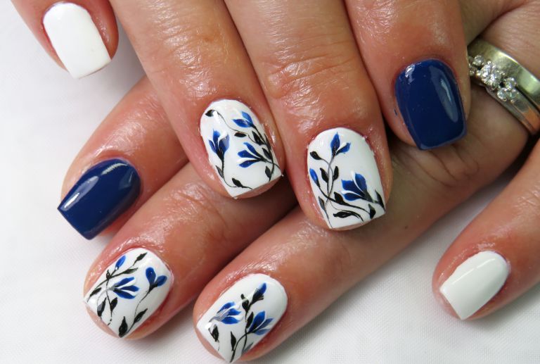 ボタニカルネイル