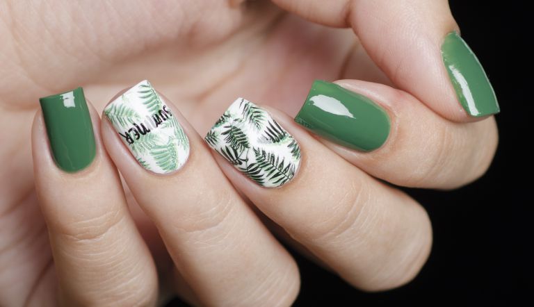 ボタニカルネイル