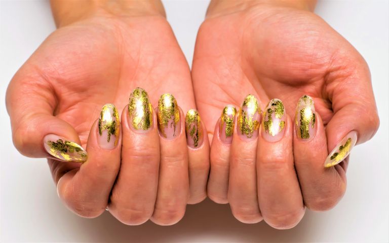 日焼け肌ネイル