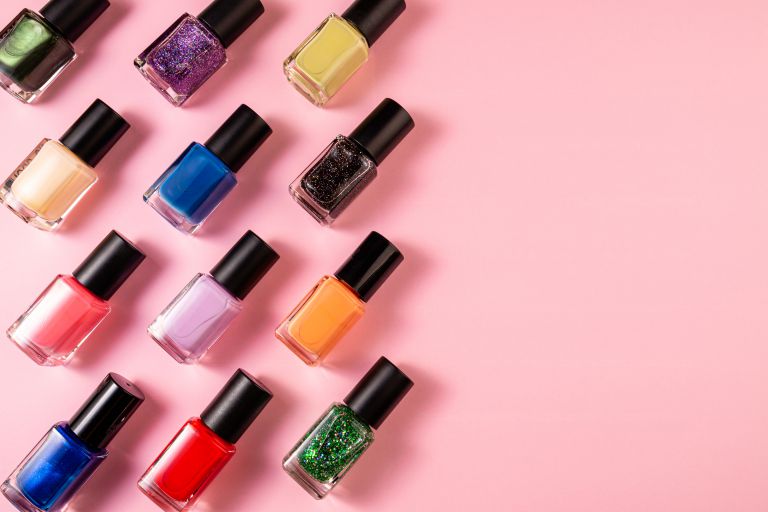 イエローベースのネイルカラー