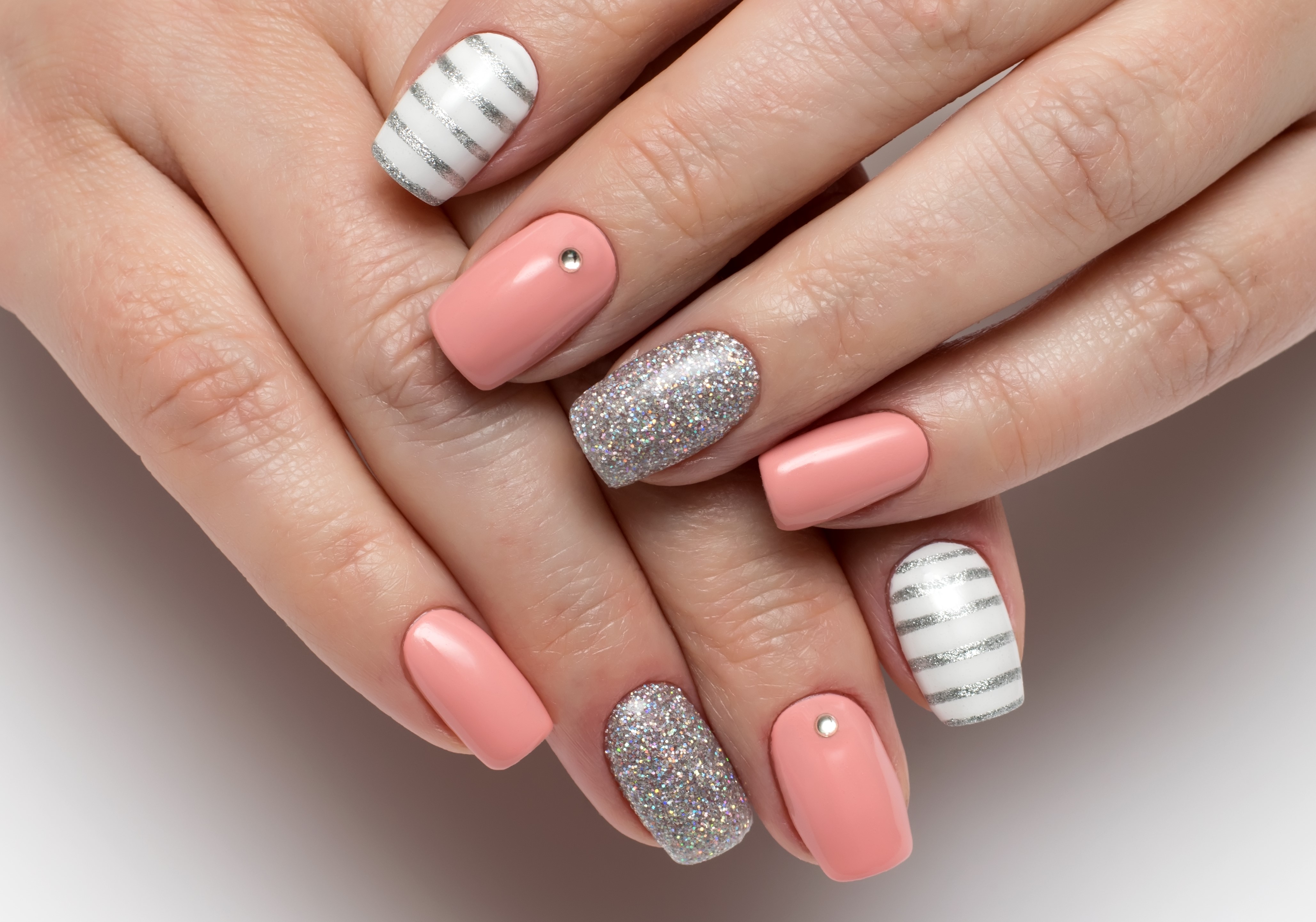 スクエアネイル