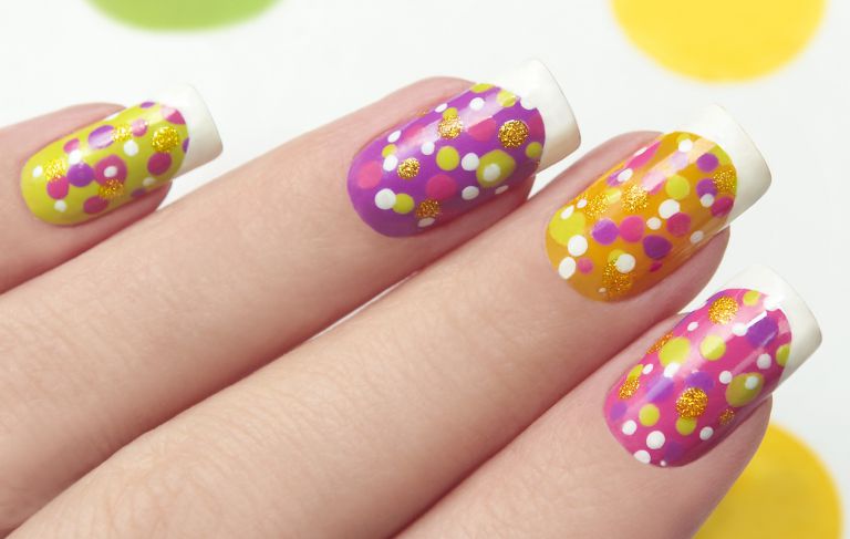 ドット柄ネイル