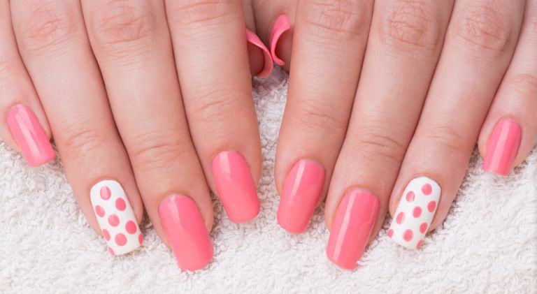 ドット柄ネイル