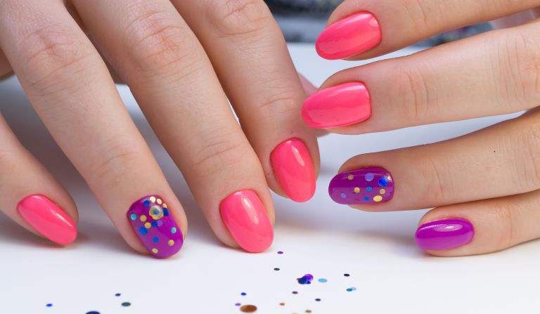 ドット柄ネイル