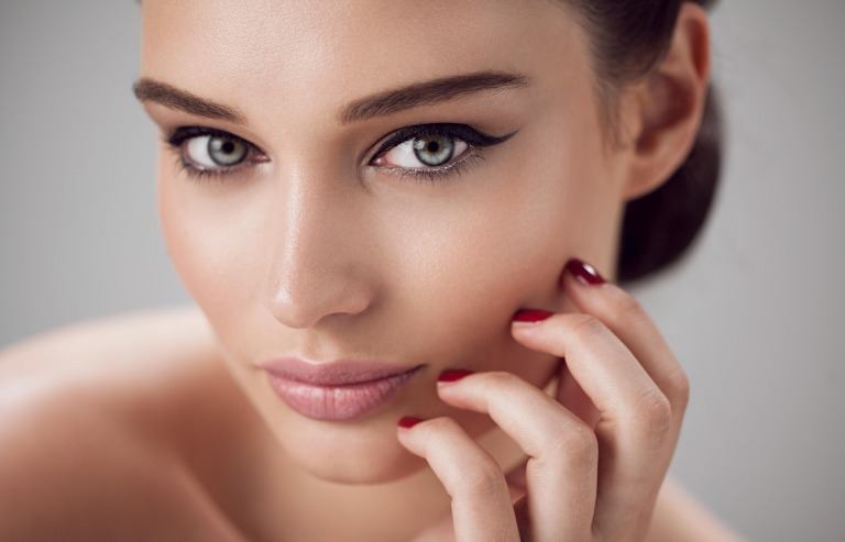 アイライナーの使い方 