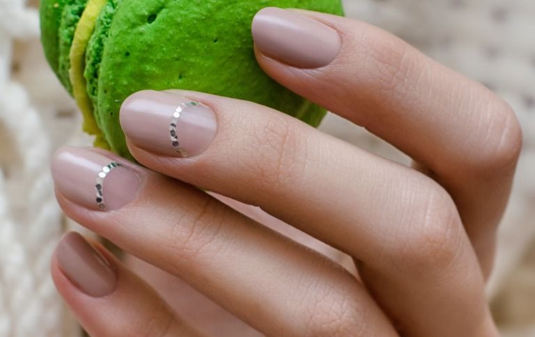 ベージュネイル 