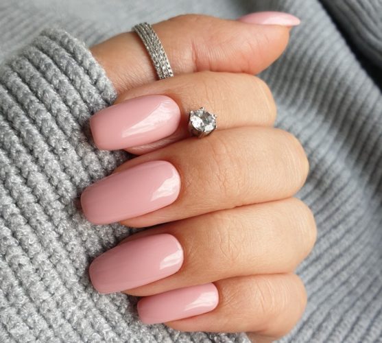 ベージュネイル