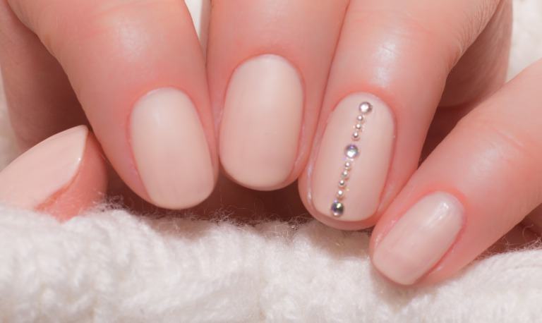 ベージュネイル 