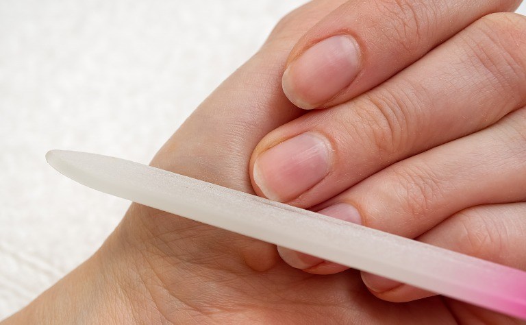 ネイルベッドを伸ばす方法 