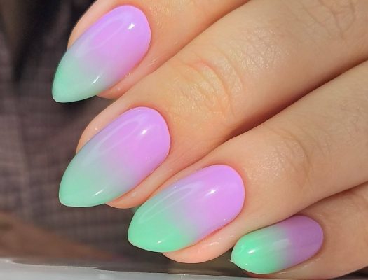 変形フレンチネイル