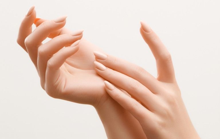 ネイルベッドを伸ばす方法 