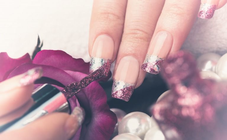 変形フレンチネイル 