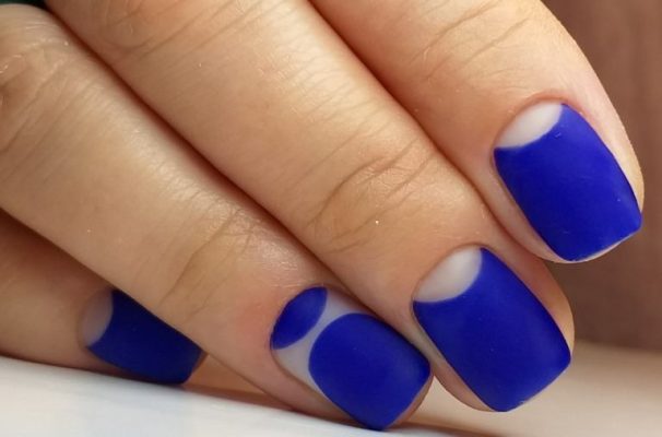 変形フレンチネイル