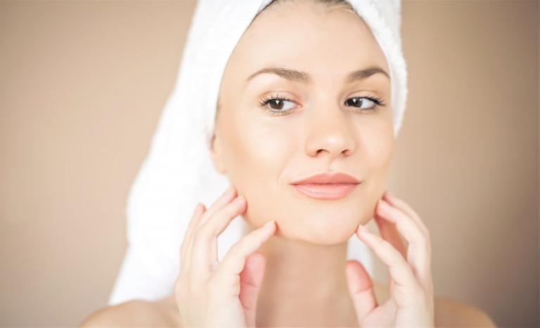 フェイスラインのたるみケア