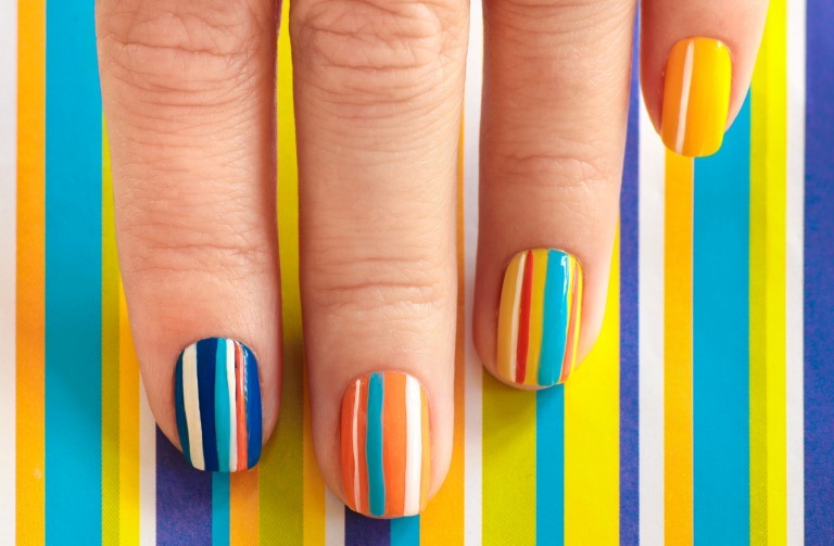 ストライプネイル