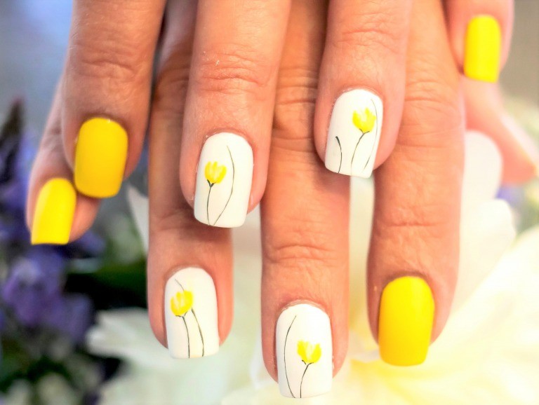 フラワーネイル