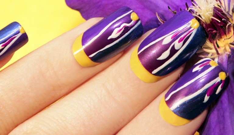 フラワーネイル