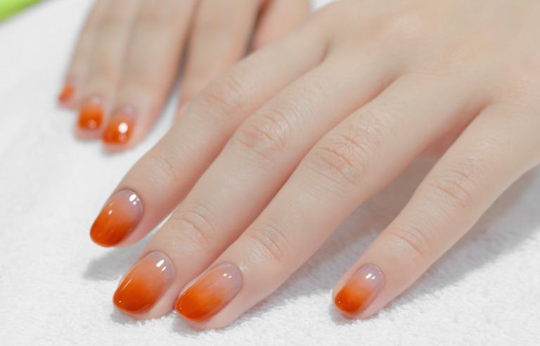 グラデーションネイル