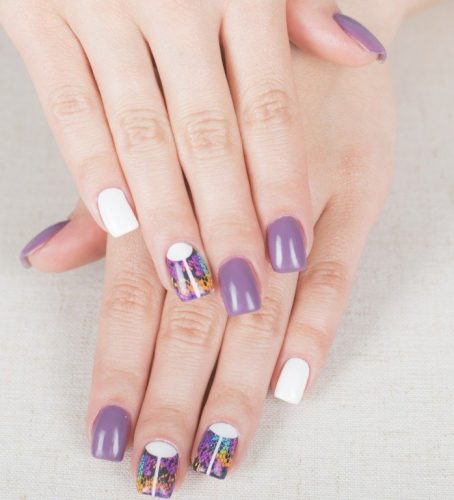 逆フレンチネイルデザイン