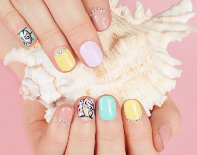 逆フレンチネイルデザイン