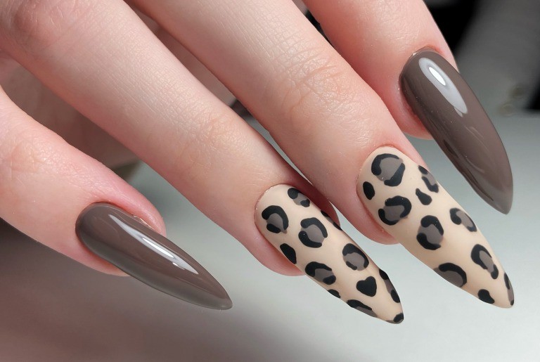 アニマル柄ネイルデザイン