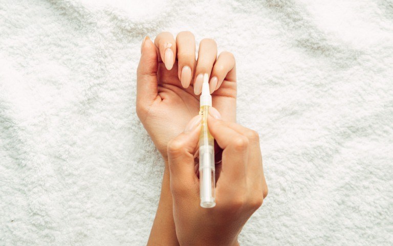 爪の乾燥の原因と対策