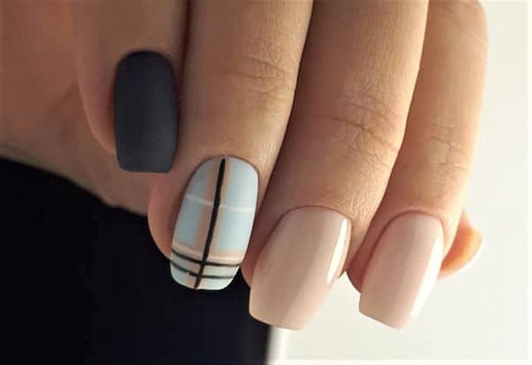 チェック柄ネイル