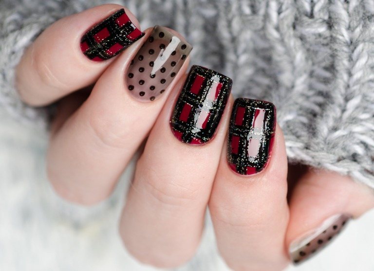 チェック柄ネイル