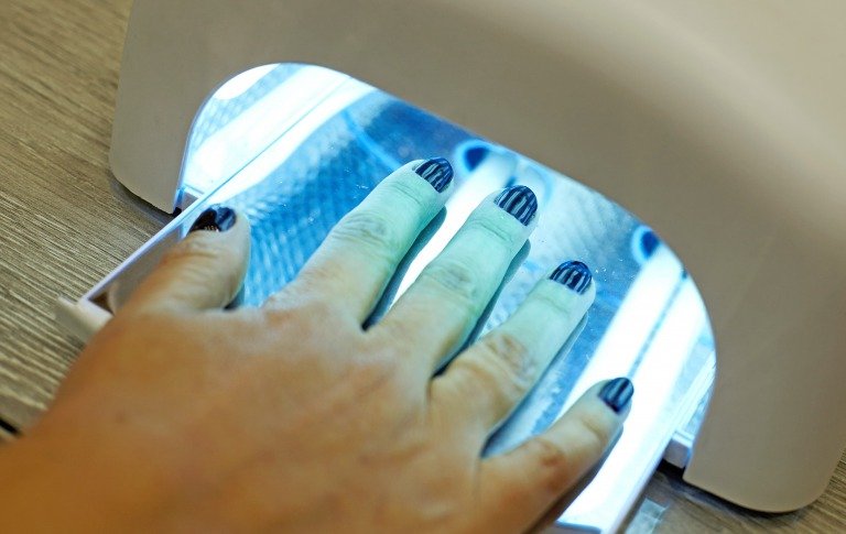 ジェルネイルがリフトする原因 