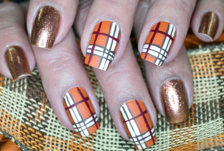 チェック柄ネイル