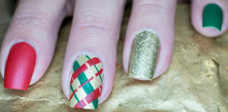 チェック柄ネイル