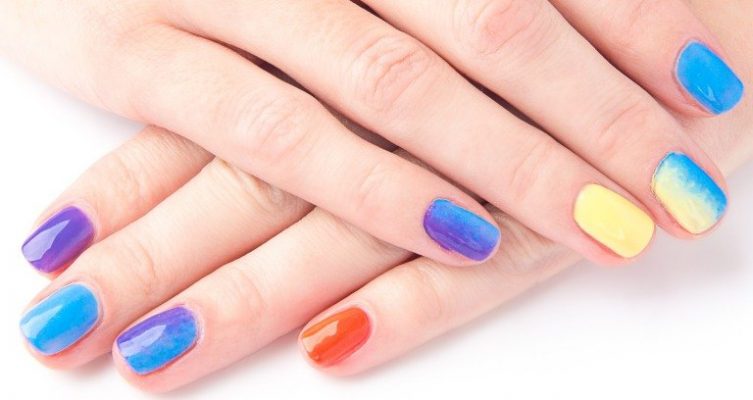 グラデーションネイル